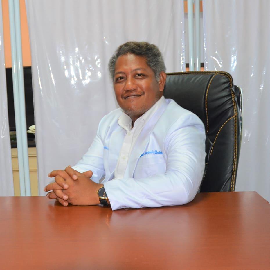 dr. Andi bau tune mangkau, Sp.B